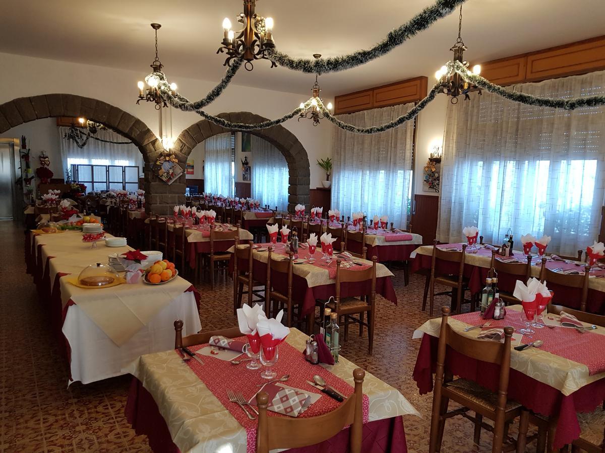 Albergo Ristorante Poli Madonna di Fornelli Exterior foto